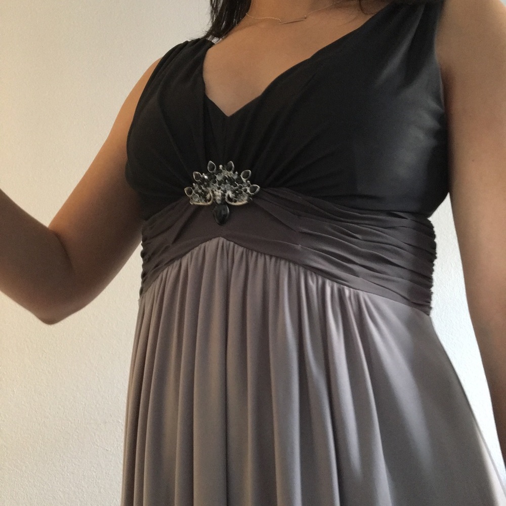 Gradient Dress with Brooch